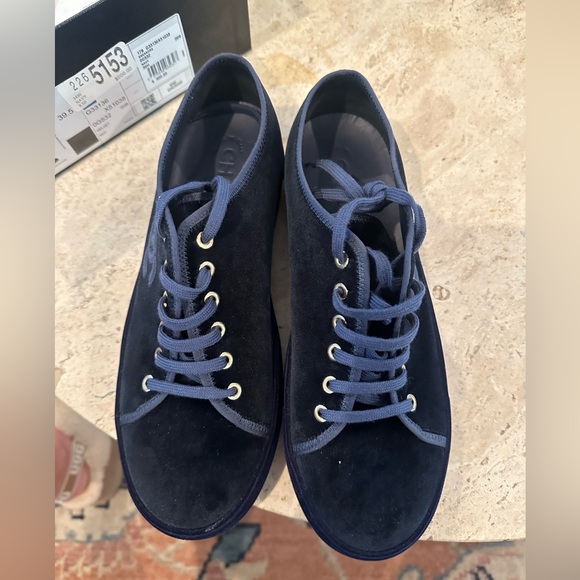 Worn once- amazing condition. In original box! - Picture 5 of 6